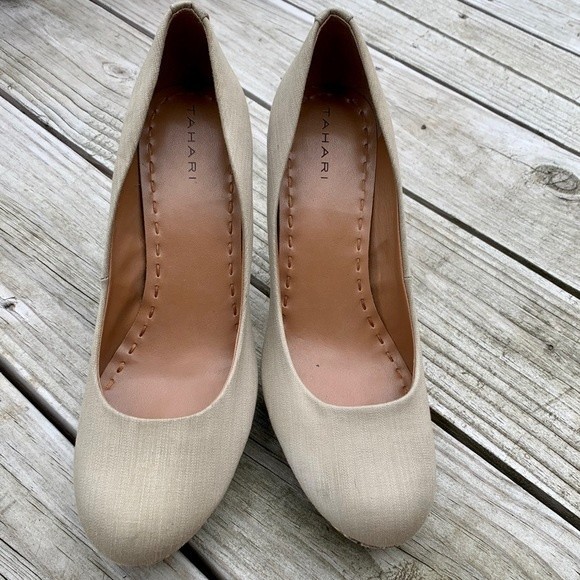 Tahari Sophia Platform Pumps, Size 8 1/2 - Picture 2 of 5